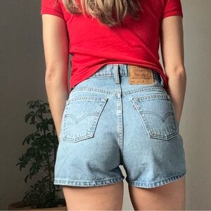 SOLD VINTAGE LEVI 512 DENIM SHORT
